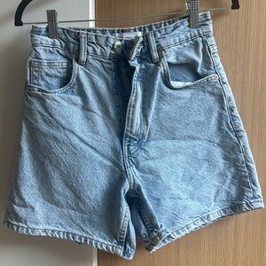 Zara size 4 blue denim high waisted mom fit shorts